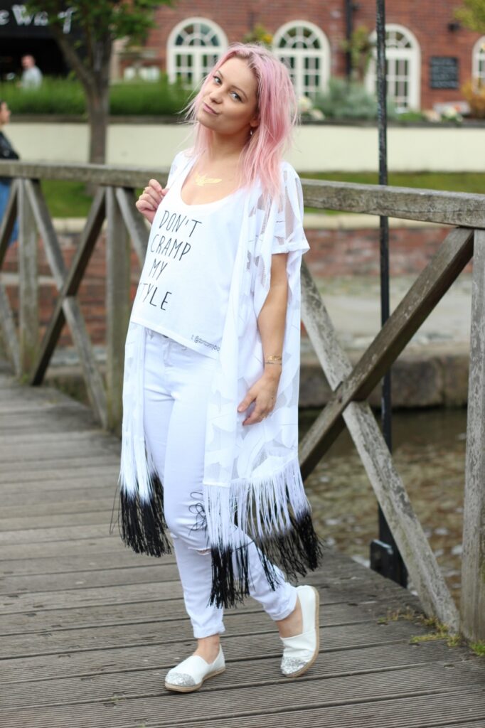 pastel pink hair girl