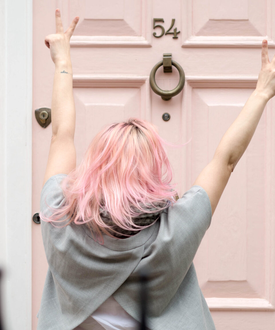 pink hair blogger pink door
