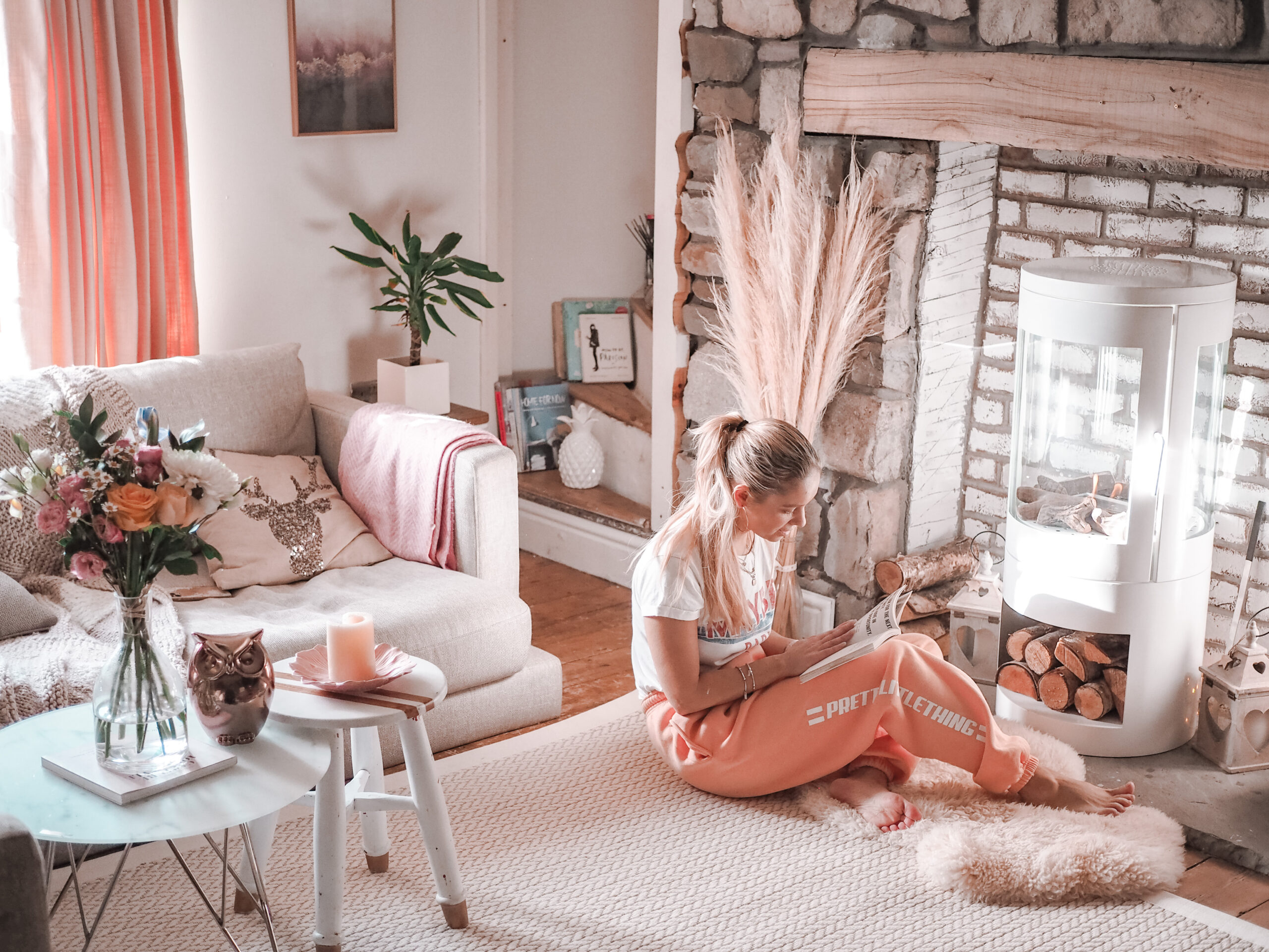 cosy living room fireplace