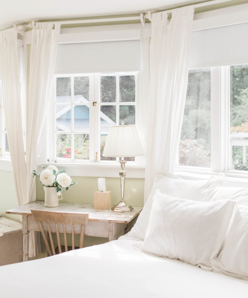 Bloomsbury inspired bedroom.
